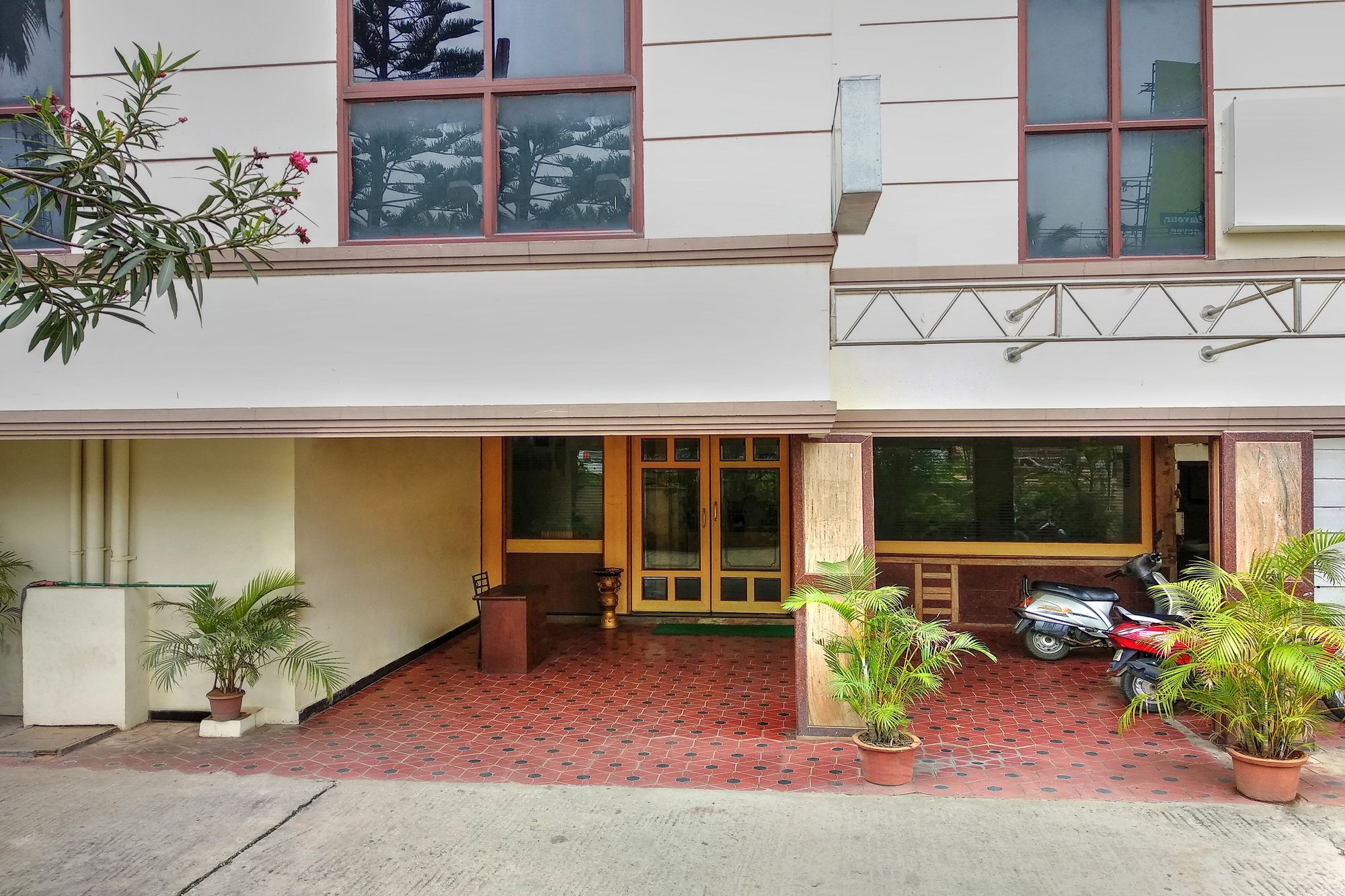 Oyo 539 Hotel Pearl Inn Bangalore Dış mekan fotoğraf